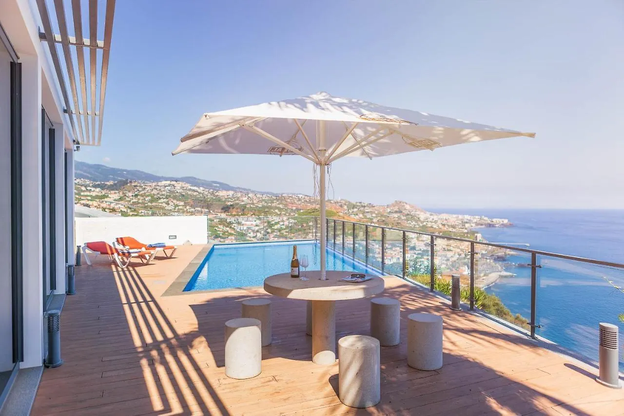 Villa Amplitude Camara de Lobos