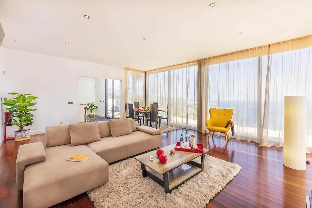 Villa Amplitude Camara de Lobos