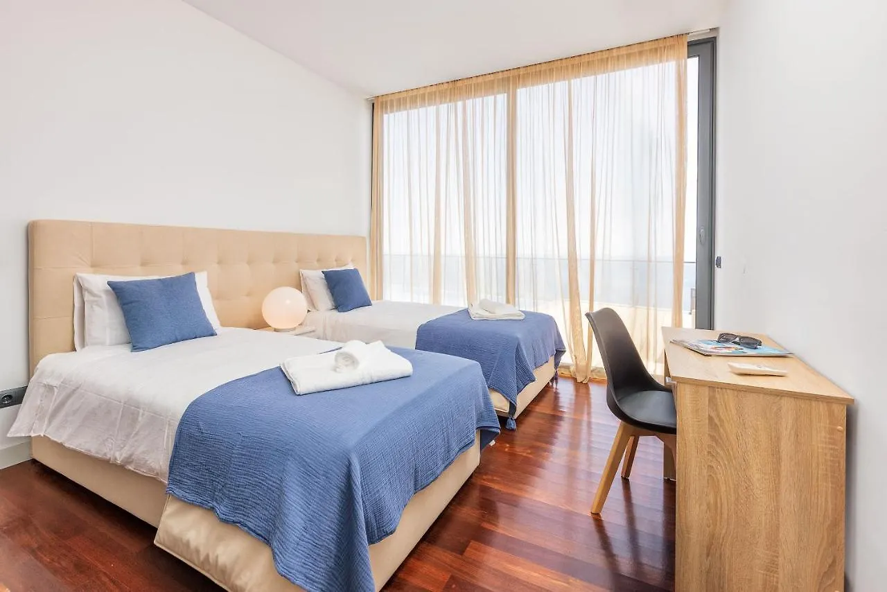 Villa Amplitude Camara de Lobos 0*,